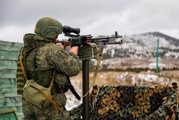 В Бурятии военные отработали защиту объекта от условных террористов